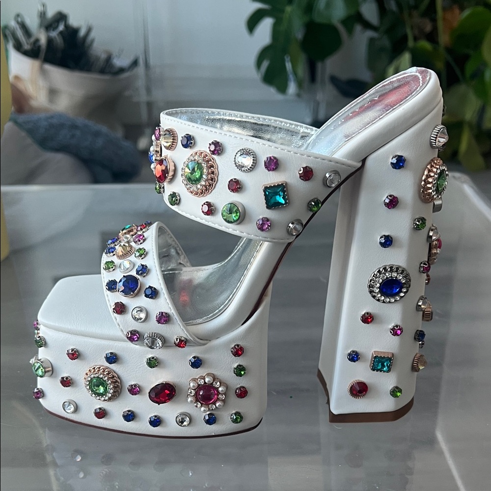 Never worn Embellished White Platform Heels